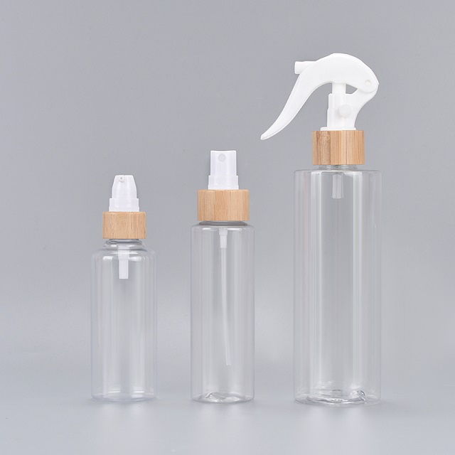 Leere Shampoo-Flasche aus Kunststoff
