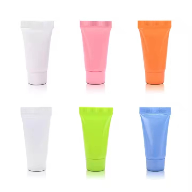 Tubo blando de pl&aacute;stico cosm&eacute;tico de viaje