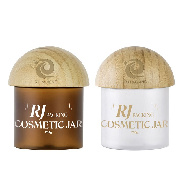 R&eacute;cipient cosm&eacute;tique de beurre corporel de gommage de sucre avec Logo personnalis&eacute; 5oz 8oz, pot de cr&egrave;me en plastique PET ambre givr&eacute; avec couvercle en bambou champignon