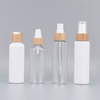Leere Shampoo-Flasche aus Kunststoff