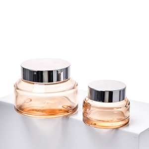 Conjuntos de envases cosm&eacute;ticos para el cuidado de la piel