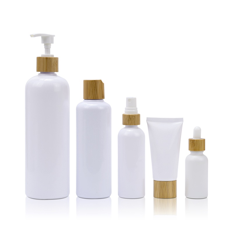 En stock 50 ml 100 ml 150 ml vide cosm&eacute;tique soins personnels parfum toner lotion emballage bouteille de pompe de pulv&eacute;risation de brume en plastique avec capuchon en bambou