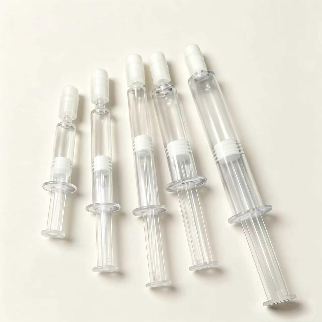 Yeniden Doldurulmuş Tek Kullanımlık 1ml 2ml 3ml 5ml 10ml Esans Su Em&uuml;lsiyonu Likit Fond&ouml;ten Jel Bulaşma Tipi Hafif İğne Şırınga Şişesi