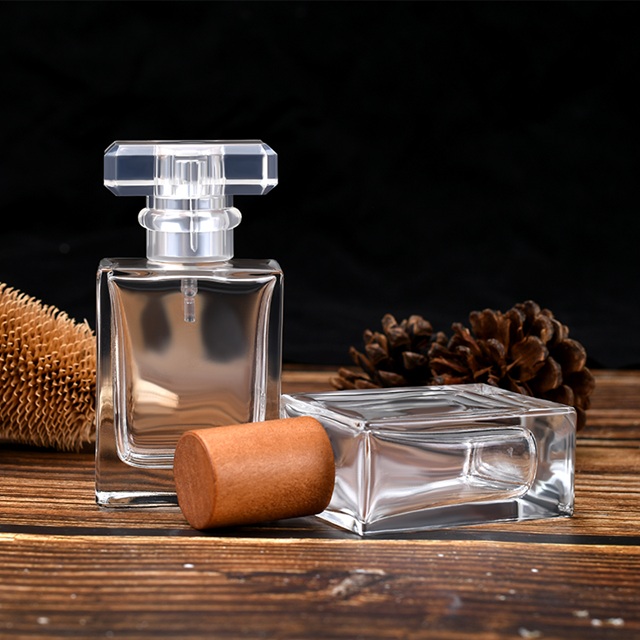 Aangepaste lege parfumgeurspray heldere 30 ml 50 ml 60 ml glazen parfumspuitfles